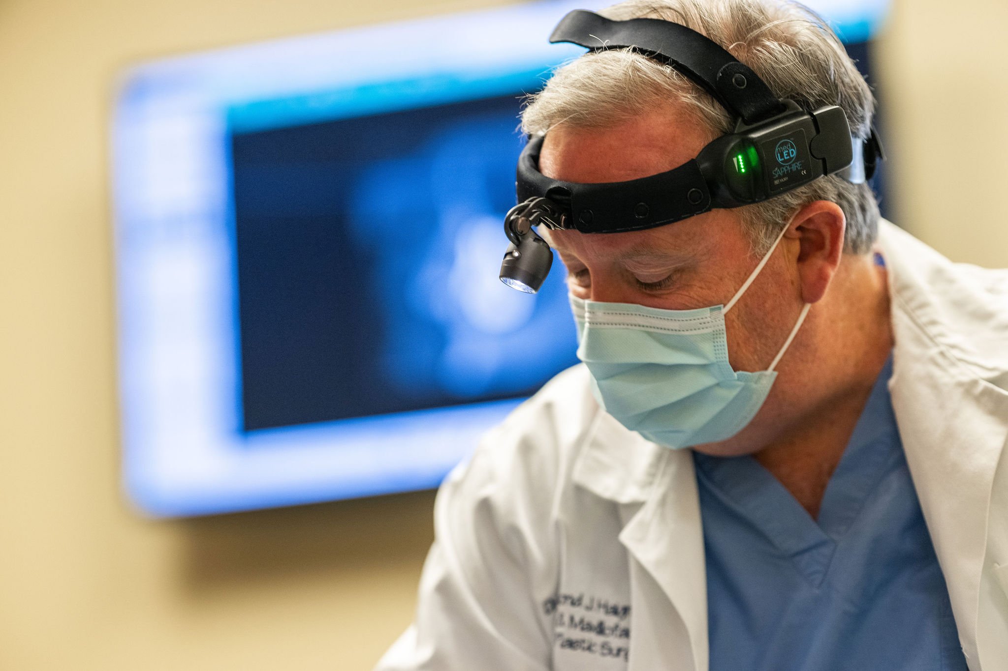 Dr. Haigney providing exceptional surgical care | Lake Norman Oral & Facial Surgery, Huntersville, NC